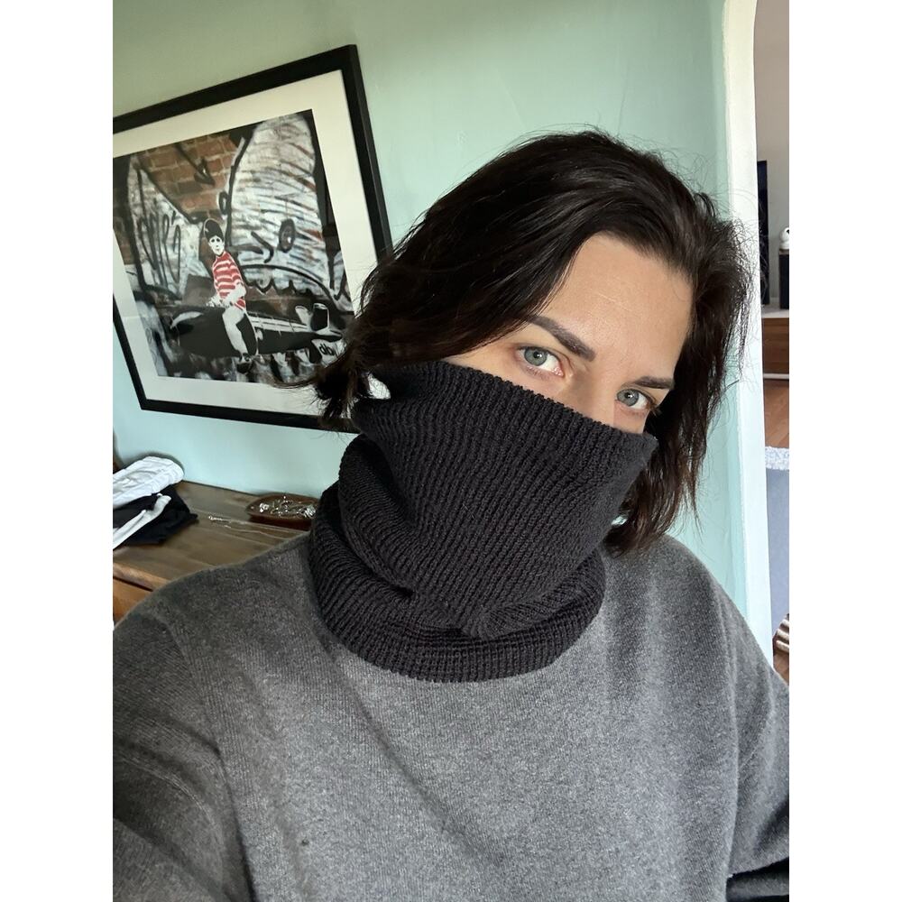 ❄️ Burton Waffle Neck Warmer – Super Warm – Charcoal Grey